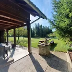 Počitniška hiša In Nature